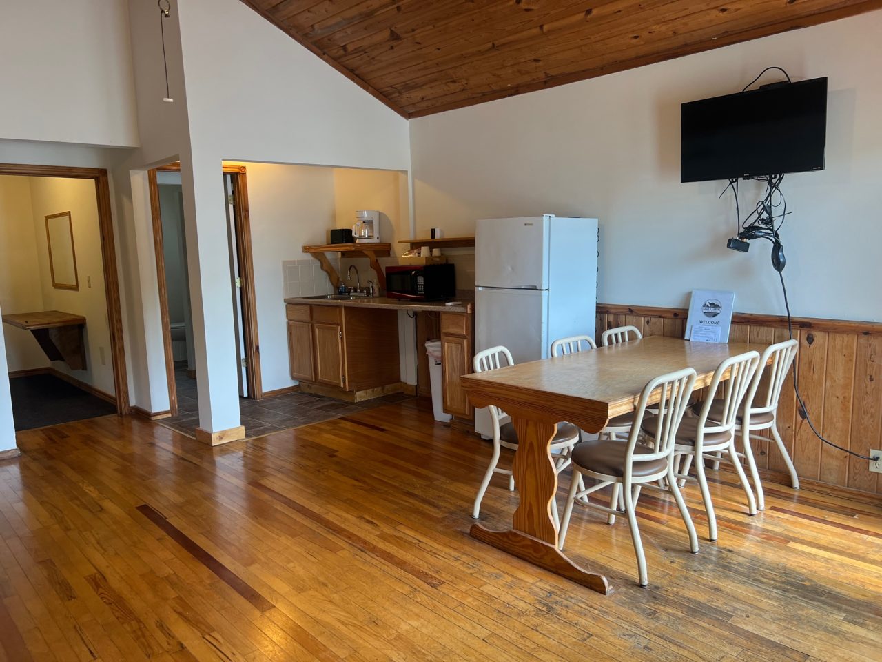 Home Jack's Fork River Resort